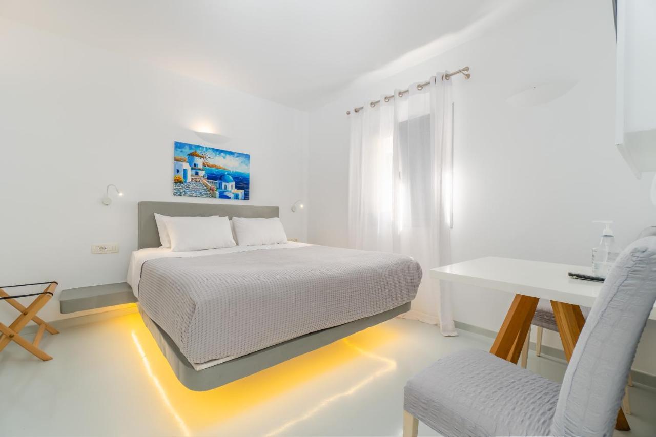 Central Fira Suites Hotel