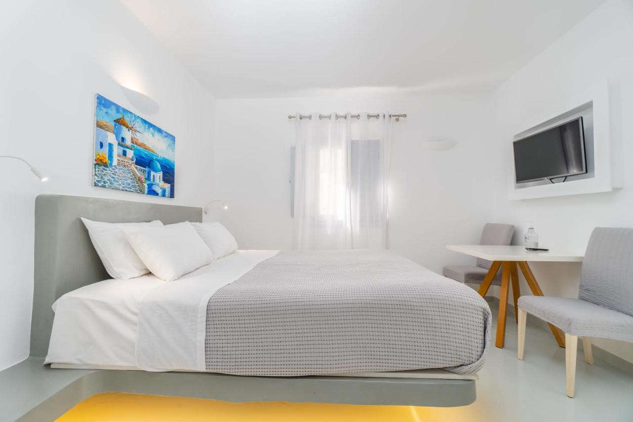 Central Fira Suites