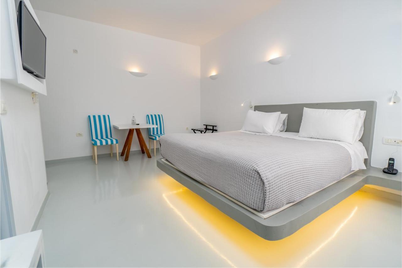 Hotel Central Fira Suites