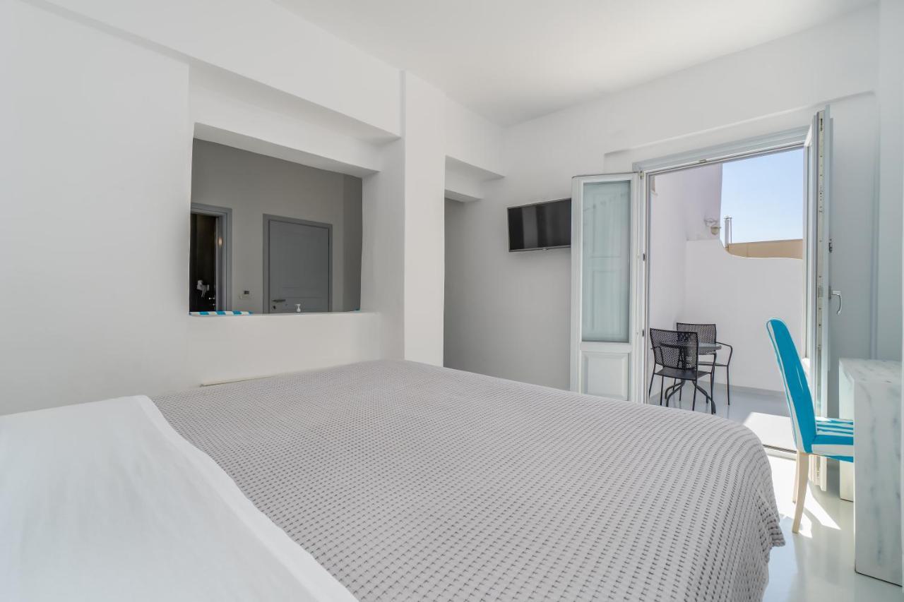 Central Fira Suites Hotel 3*