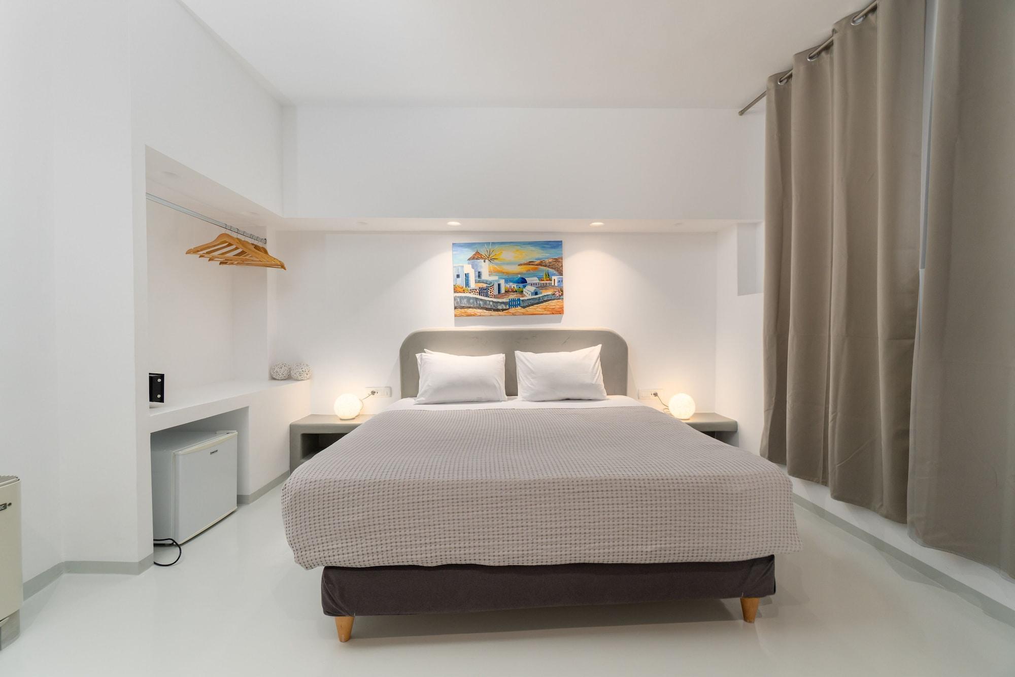 Hotel Central Fira Suites 3*
