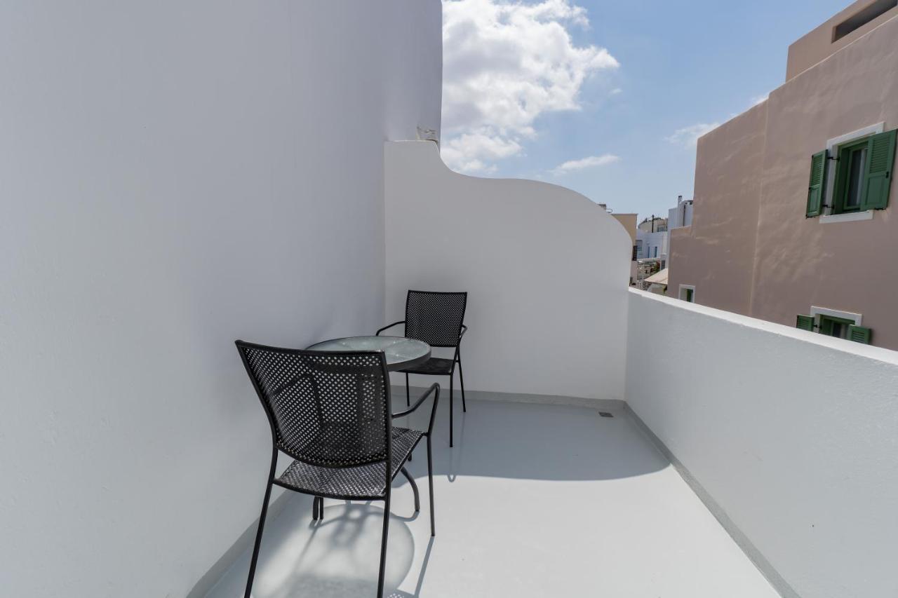 Central Fira Suites Hotel 3*